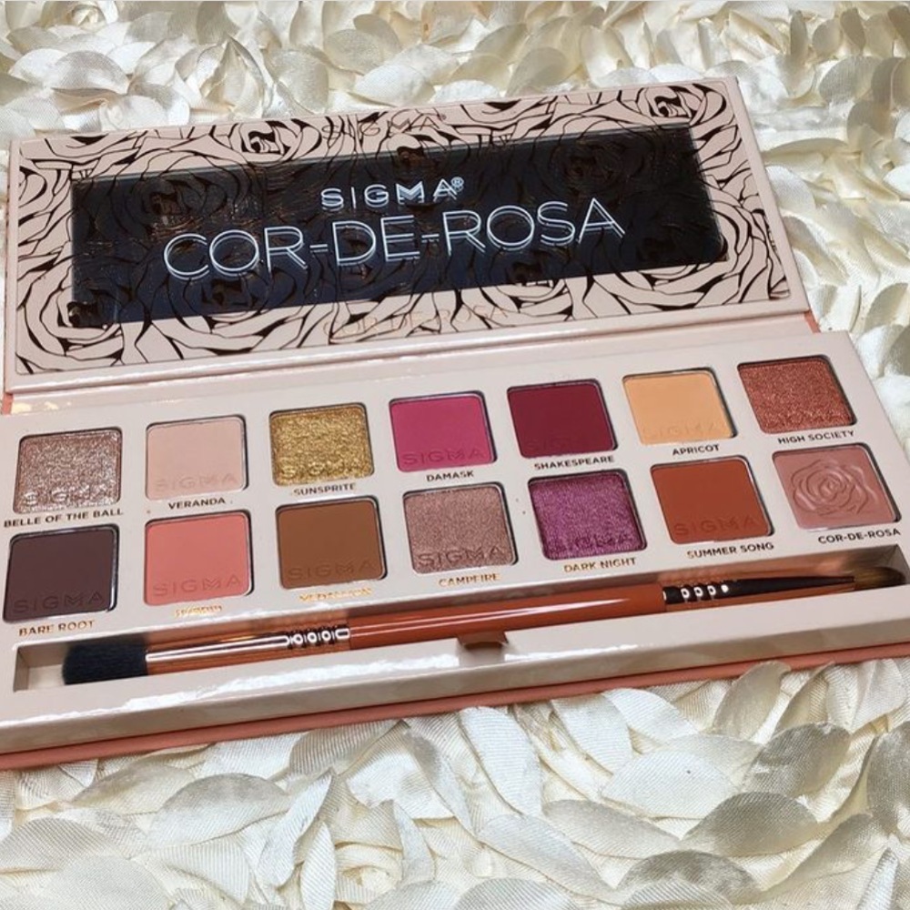 New Sigma Cor-de-Rosa eye palette 100% Authentic In Box